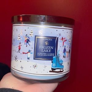 Bath and Body Works Frozen Lake 3 Wick Candle